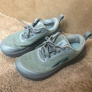 Comfy Altar sneakers 👟
